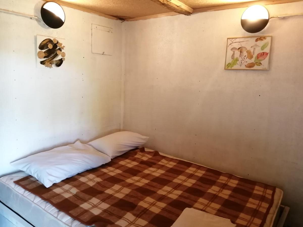 Robinzonski Smjestaj Tepes Tuheljske Toplice Bagian luar foto